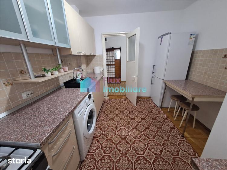 Apartament cu 3 camere decomandat în Central