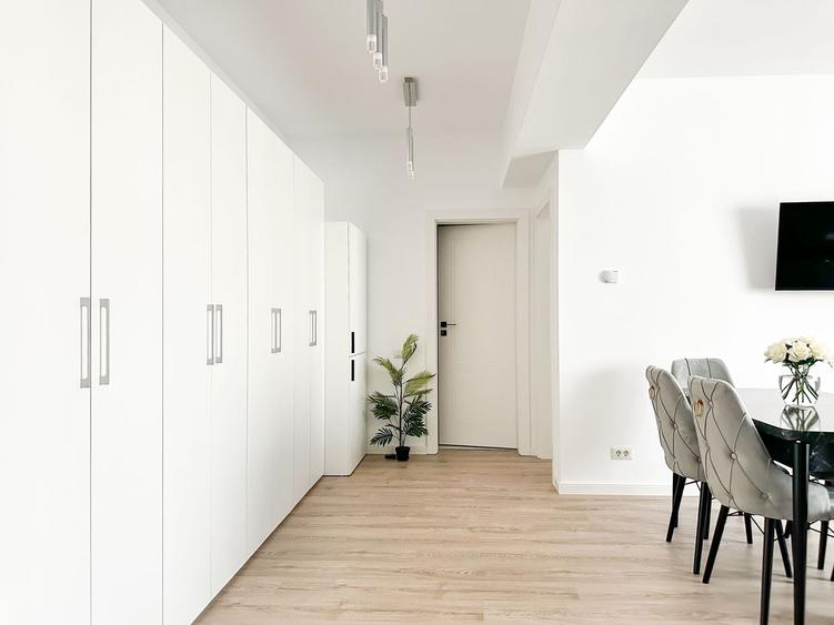 Apartament cu 3 camere decomandat, mobilat în Pipera