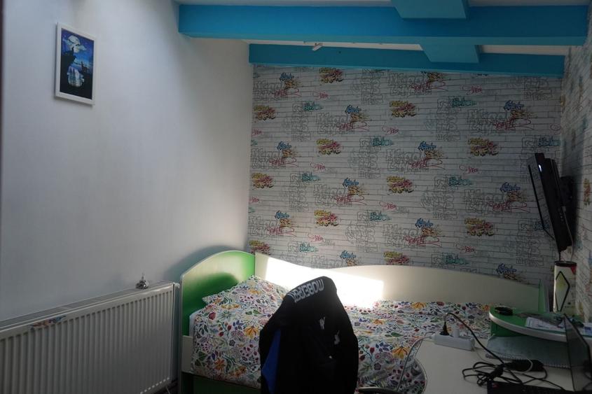 Casă individuală cu 7 camere cu Canalizare în Grozăvești