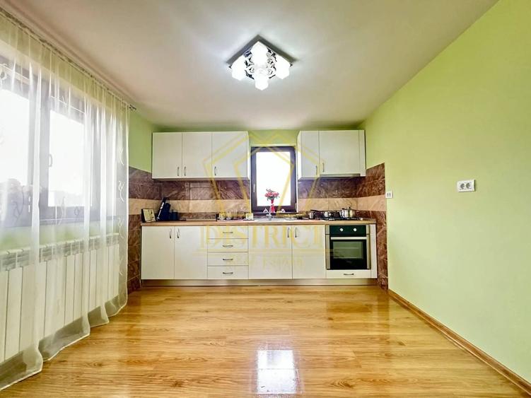Casă individuală cu 3 camere cu Canalizare în Dumbrăvița