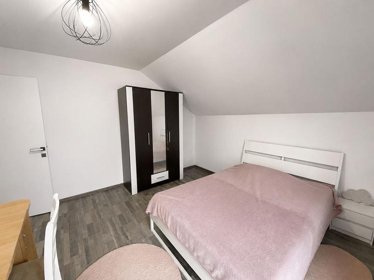 Casă individuală cu 5 camere cu Canalizare în Săcălaz
