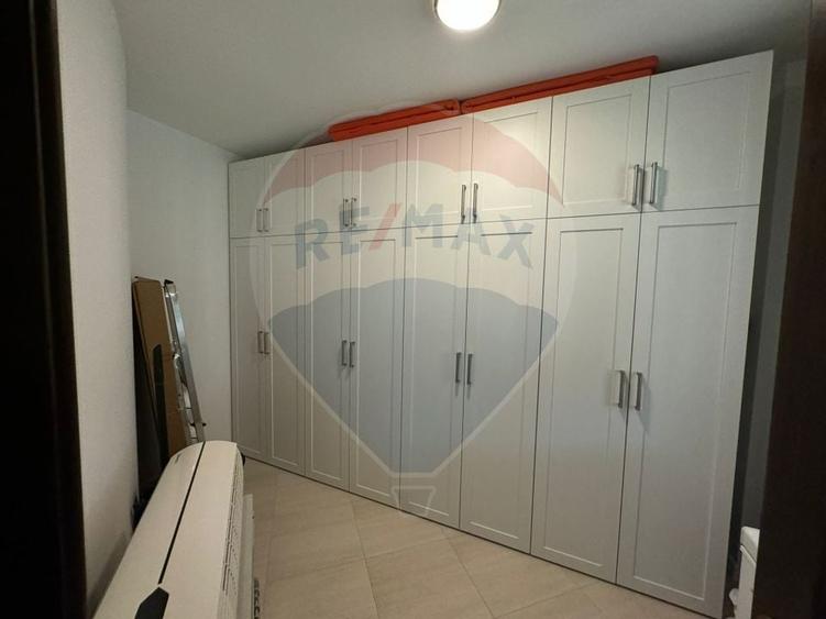 Casă individuală cu 5 camere cu Canalizare în Golești