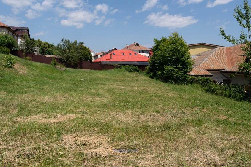 Teren Construcții intravilan de 1356 mp, în Moinești