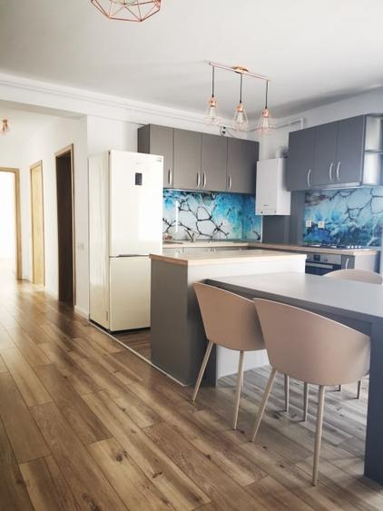 Apartament cu 3 camere decomandat, mobilat în Borhanci