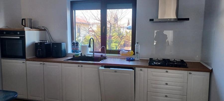 Casă cu 3 camere cu Teren 450 Mp în Săbăreni