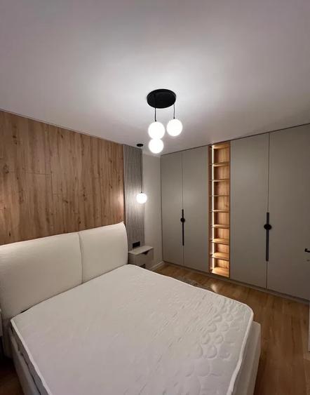 Apartament cu 2 camere semidecomandat, mobilat în Florești