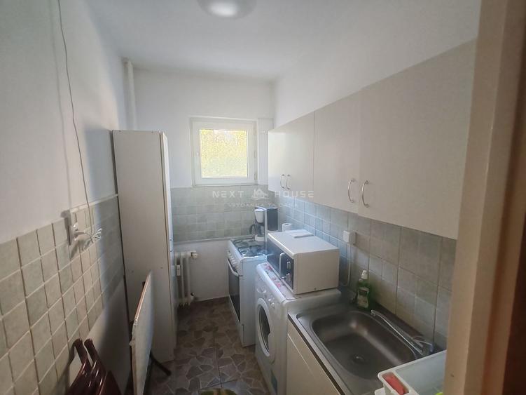 Apartament cu 2 camere semidecomandat, mobilat în Rahova