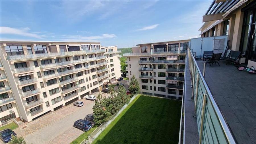 Penthouse cu 3 camere decomandat, mobilat în Copou