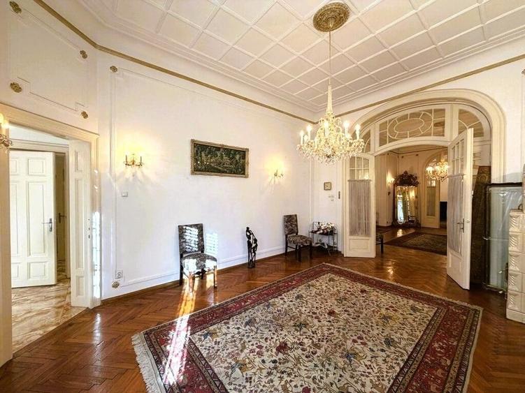 Casă cu 18 camere cu Garaj în Kiseleff