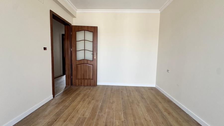 Duplex cu 4 camere cu Canalizare în Giroc