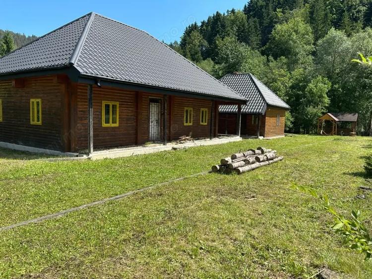 Casă cu 5 camere cu Teren 1250 Mp în Marginea