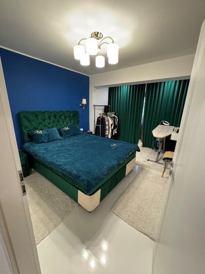 Apartament cu 4 camere semidecomandat, mobilat în Siderurgiștilor