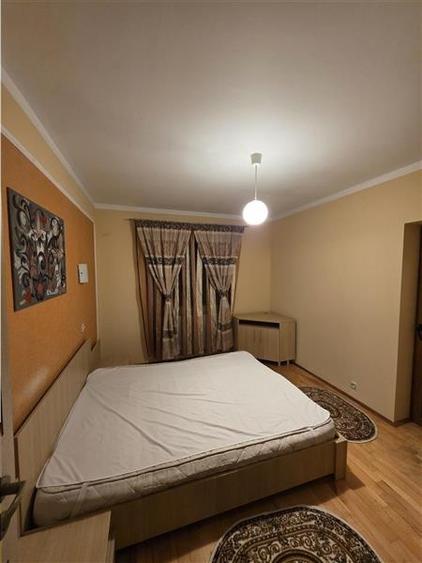Apartament cu 3 camere decomandat, mobilat în Tilișca