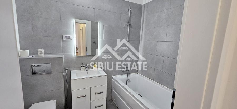 Apartament cu 3 camere decomandat, mobilat în Vest