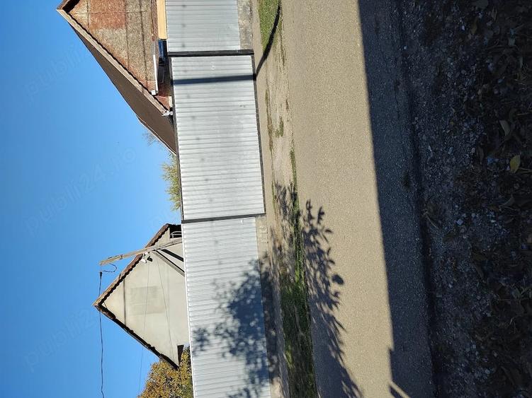 Casă cu 3 camere cu Teren 1400 Mp în Central