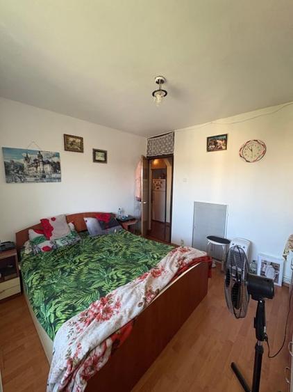 Apartament cu 3 camere decomandat, mobilat în Hotvon