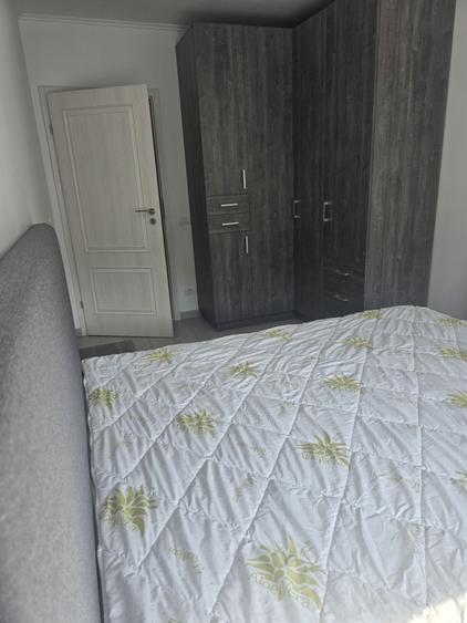 Apartament cu 3 camere decomandat în Lotus