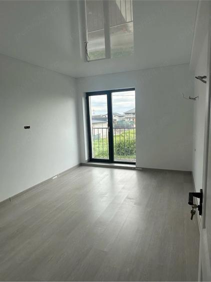 Casă cu 3 camere cu Teren 220 Mp în Central