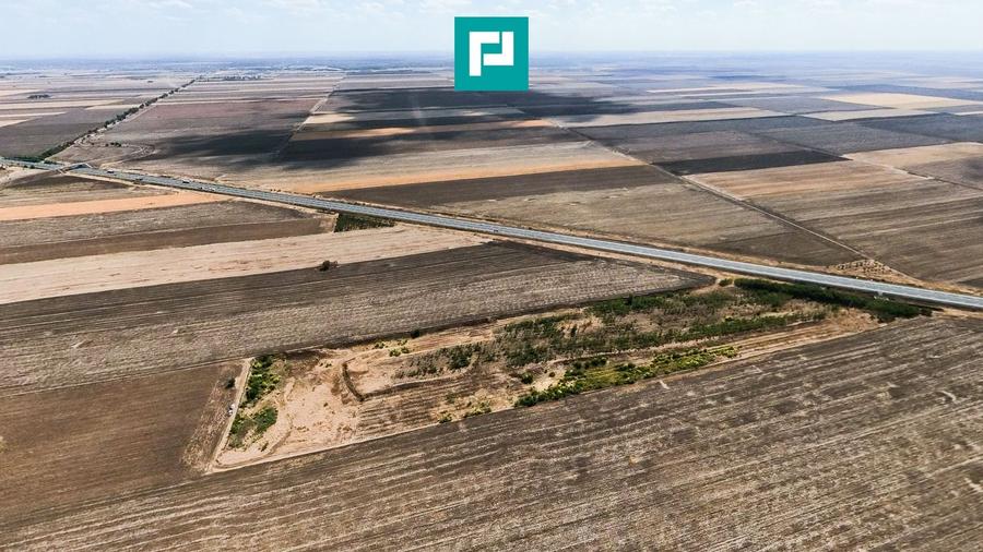 Teren agricol extravilan de 63593 mp, în Periferie