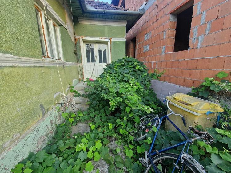 Casă cu 2 camere în Sic