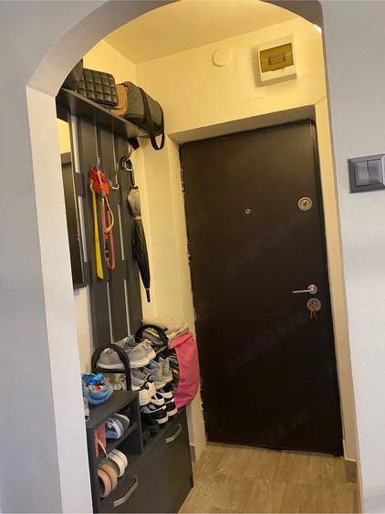 Apartament cu 2 camere semidecomandat în Alexandriei