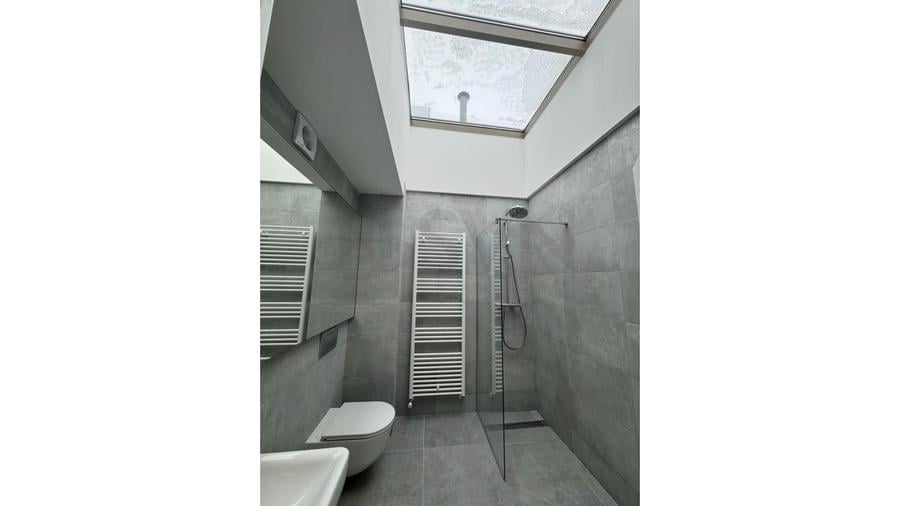 Apartament cu 2 camere semidecomandat, mobilat în Jiului