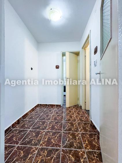 Apartament cu 2 camere decomandat în Minerul