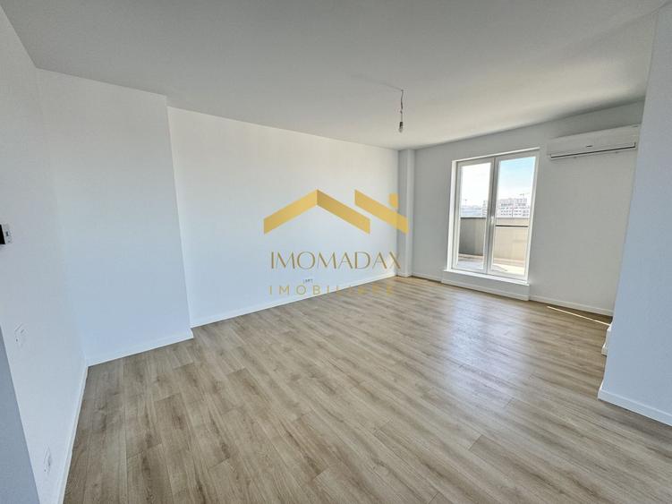 Penthouse cu 3 camere decomandat în Aradului