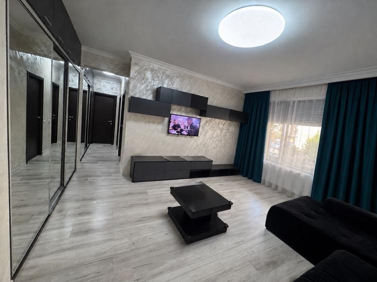Apartament cu 2 camere decomandat în Palazu Mare