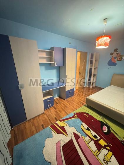 Apartament cu 3 camere decomandat în Complex Studențesc