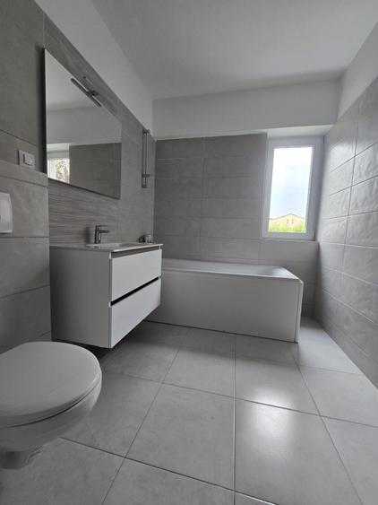 Apartament cu 2 camere decomandat în Canta