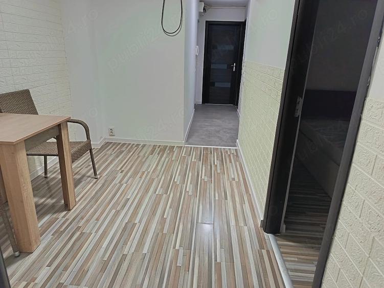 Apartament cu 3 camere decomandat în Patria