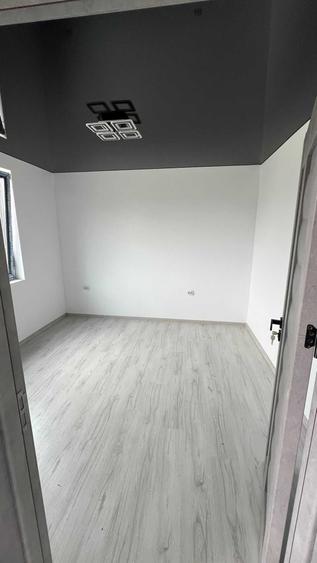 Casă cu 3 camere în Tulucești