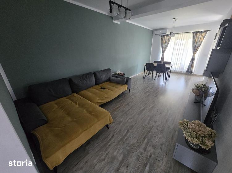 Casă cu 3 camere semidecomandat cu Teren 300 Mp în Moșnița Nouă