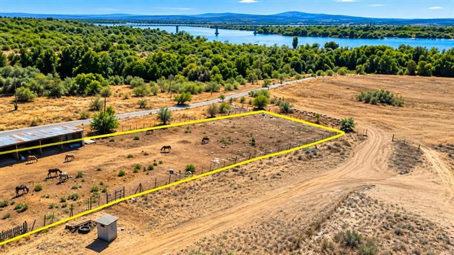 Teren Construcții intravilan de 3300 mp, în Periferie