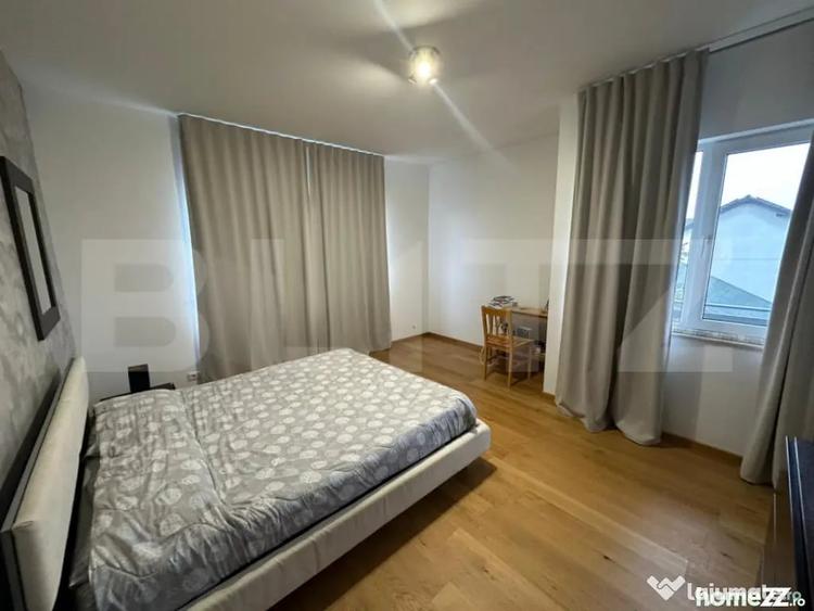 Casă cu 7 camere cu Teren 163 Mp în Lucian Blaga