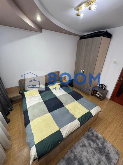 Apartament cu 3 camere decomandat în Căzănești (Râmnicu Vâlcea)