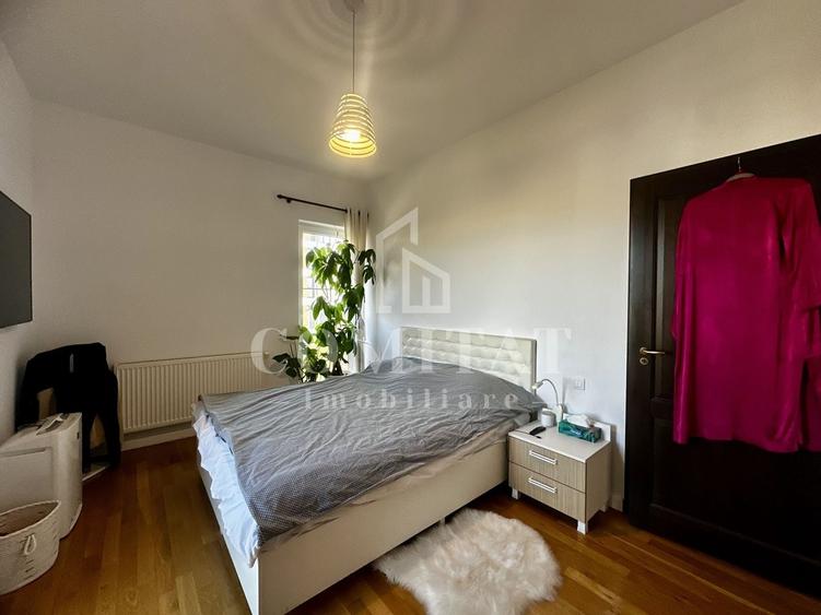 Apartament cu 4 camere semidecomandat, mobilat în Iris