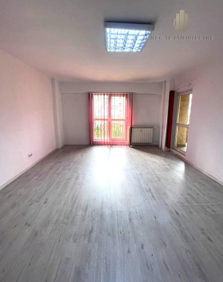 Birou, de 80 mp, în Unirii