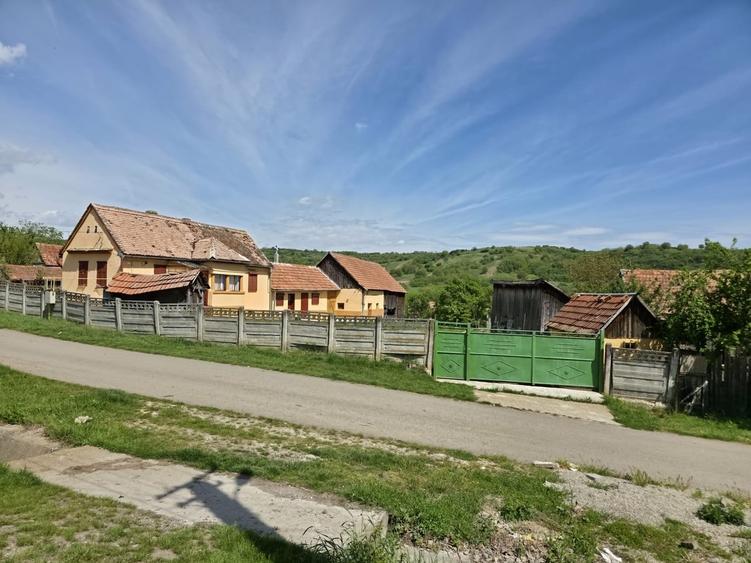 Casă cu 3 camere cu Teren 417 Mp în Central