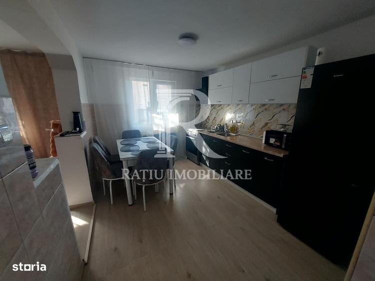 Casă cu 4 camere în Sântandrei