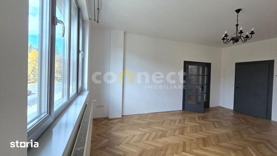 Apartament cu 5 camere în Central