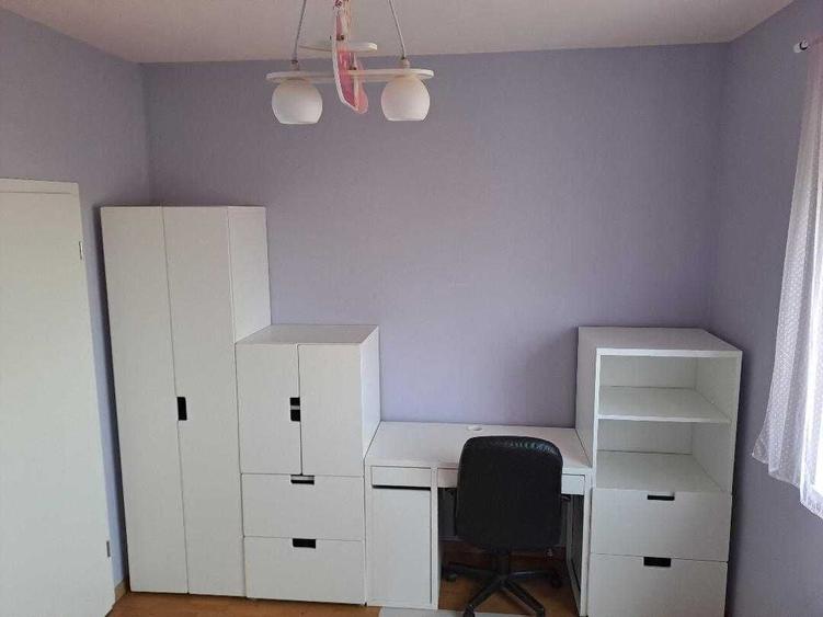 Apartament cu 3 camere semidecomandat în Dumbrăvița