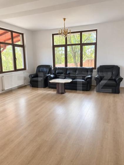 Casă individuală cu 5 camere cu Canalizare în Nord
