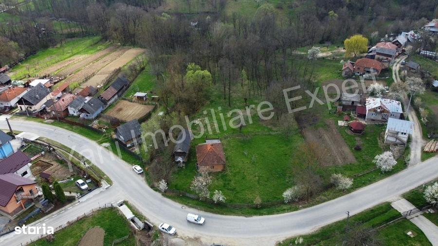 Casă cu 2 camere cu Teren 5800 Mp în Valea Danului