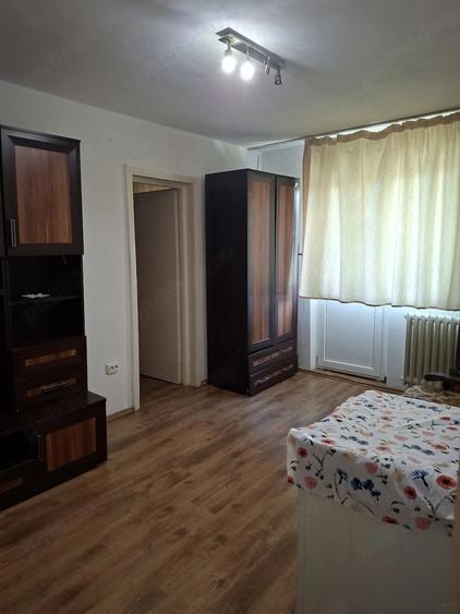Apartament cu 2 camere semidecomandat în Șagului