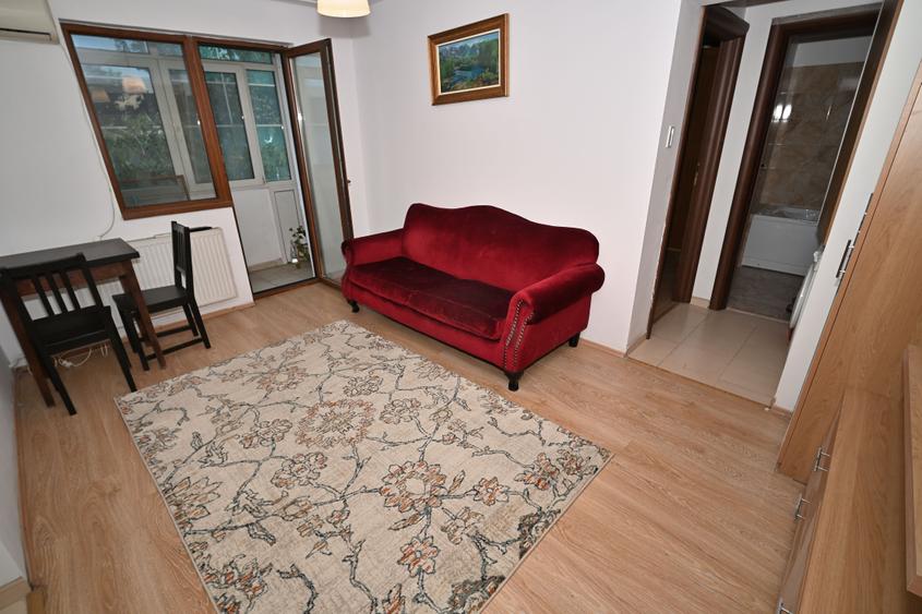 Apartament cu 2 camere semidecomandat în Băneasa