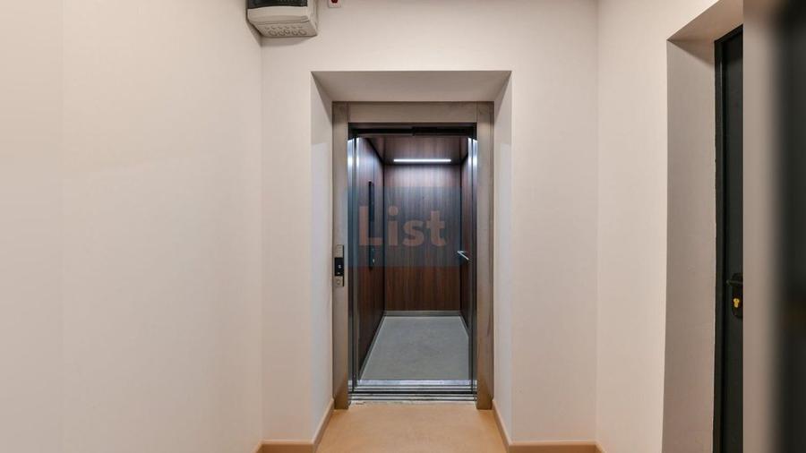 Apartament cu 3 camere decomandat în Brașovul Vechi
