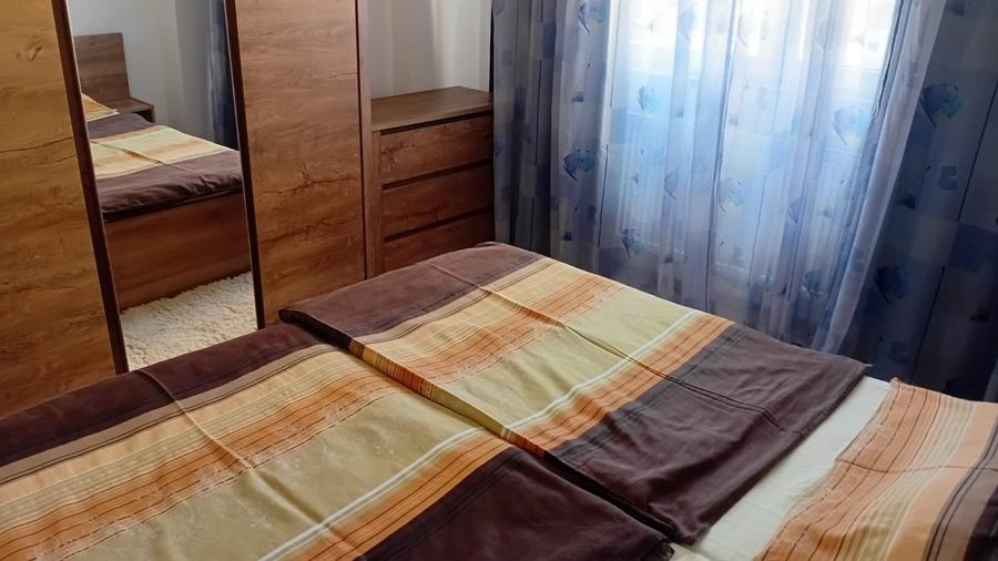 Apartament cu 4 camere decomandat în Aurel Vlaicu