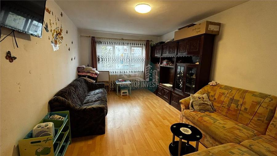 Apartament cu 2 camere decomandat în Vasile Aaron